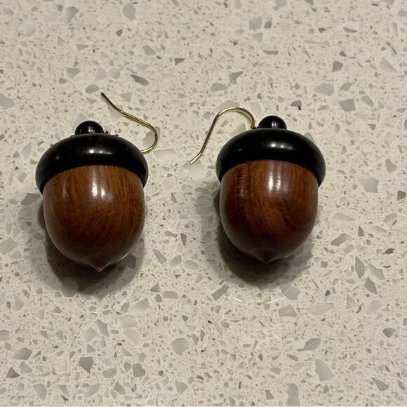 Creative Acorn-Shaped wood Earrings That Open Up - Picture 7 of 12
